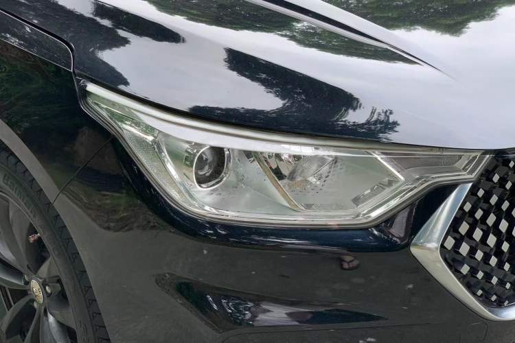 Used Baojun RC-6 2019 1.5T CVT Elite Version with 24-Hour Online Service