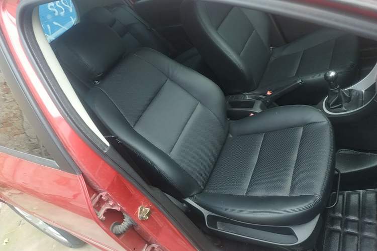 Used Peugeot 307 2013 Hatchback 1.6L Manual Comfort Edition