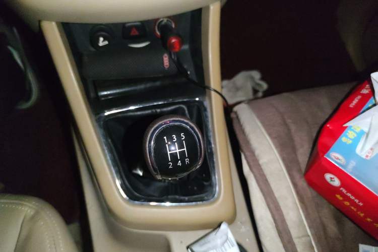 Used Baojun 730 2015 1.8L Manual Luxury Navigation ESP Version 7-seater