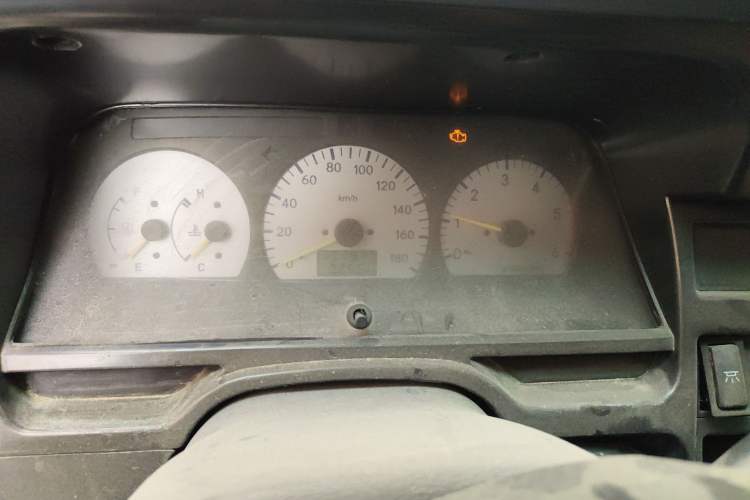 Used King Long Golden Way 2012 2.0L Dual-Purpose Short-Wheelbase 4G21B
