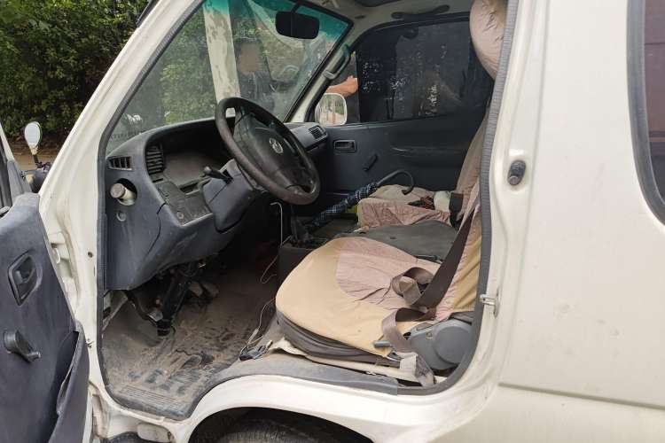 Used King Long Golden Way 2012 2.0L Dual-Purpose Short-Wheelbase 4G21B
