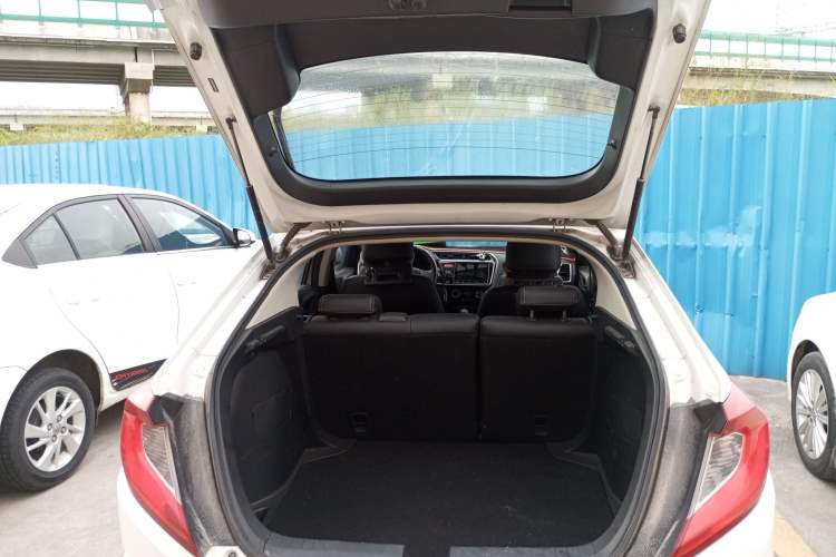 Used Honda Gienia 2017 1.5L CVT Classic Edition Trunk