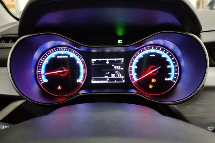 Used Geely Auto Vision 2019 Upgraded Model 1.5L Manual Luxury Version China VI Standard
