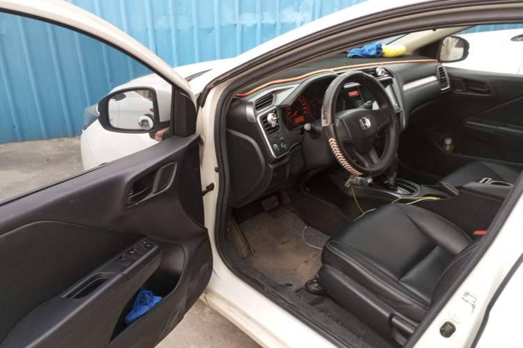 Used Honda Gienia 2017 1.5L CVT Classic Edition Driver Seat