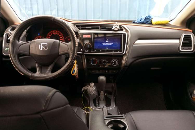 Used Honda Gienia 2017 1.5L CVT Classic Edition Center Console