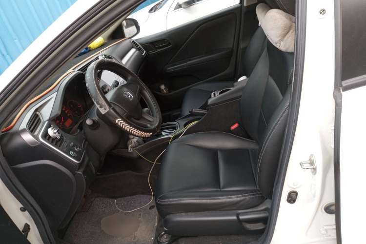 Used Honda Gienia 2017 1.5L CVT Classic Edition Left Front Seat