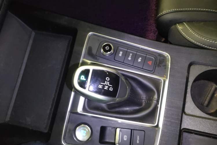 Used BYD Qin Pro 2020 Beyond Edition 1.5TI Automatic Flagship Version Gear Lever