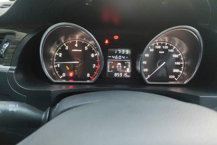 Used Zotye T600 2016 1.5T Manual Luxury Model Odometer Close Up