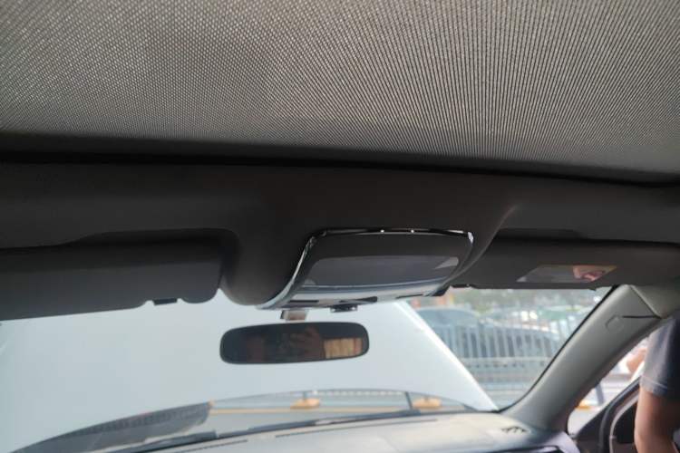 Used Zotye T600 2016 1.5T Manual Luxury Model Headliner