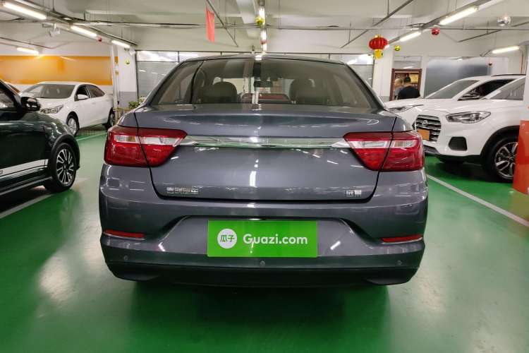 Used Geely Auto Vision 2019 Upgraded Model 1.5L Manual Luxury Version China VI Standard
