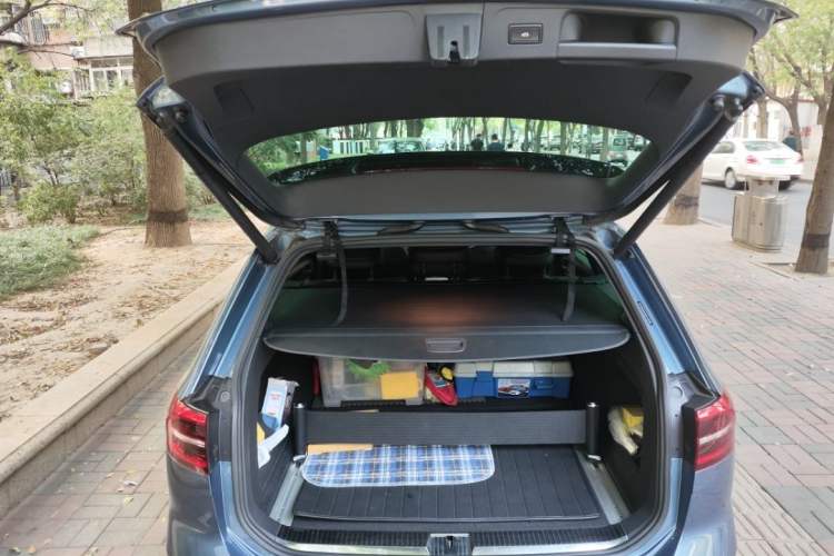 Used Volkswagen Variant 2016 380TSI Two-Wheel Drive R-Line Version