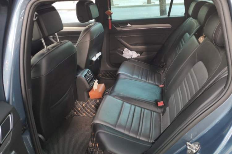 Used Volkswagen Variant 2016 380TSI Two-Wheel Drive R-Line Version