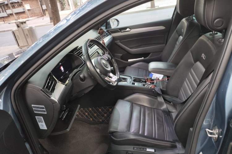 Used Volkswagen Variant 2016 380TSI Two-Wheel Drive R-Line Version