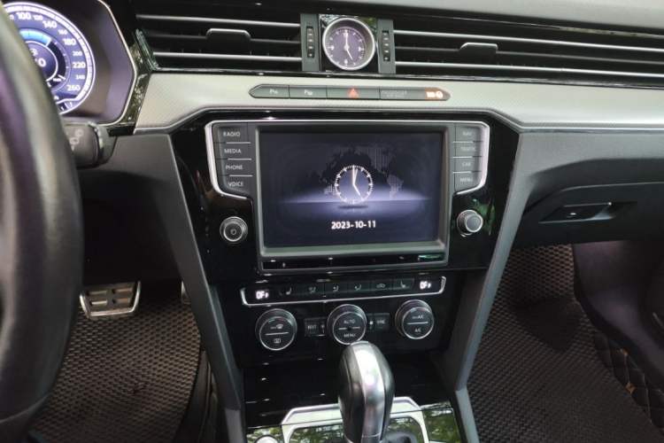 Used Volkswagen Variant 2016 380TSI Two-Wheel Drive R-Line Version