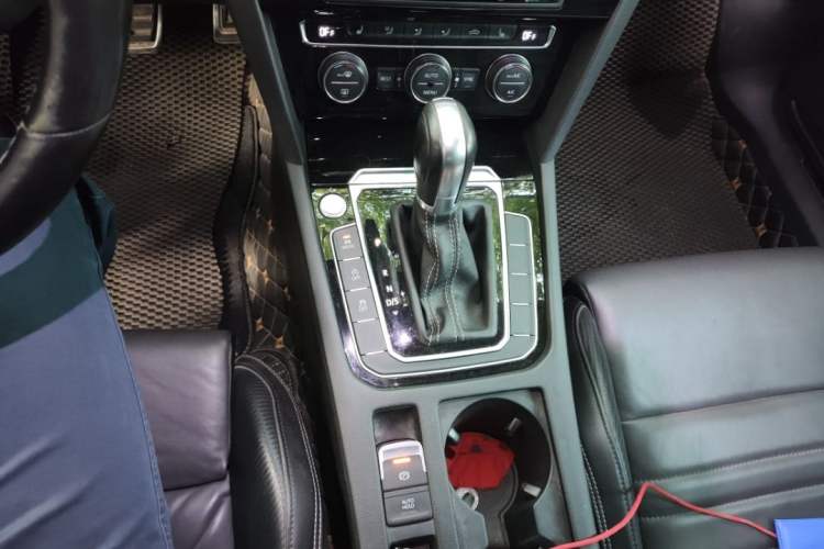 Used Volkswagen Variant 2016 380TSI Two-Wheel Drive R-Line Version