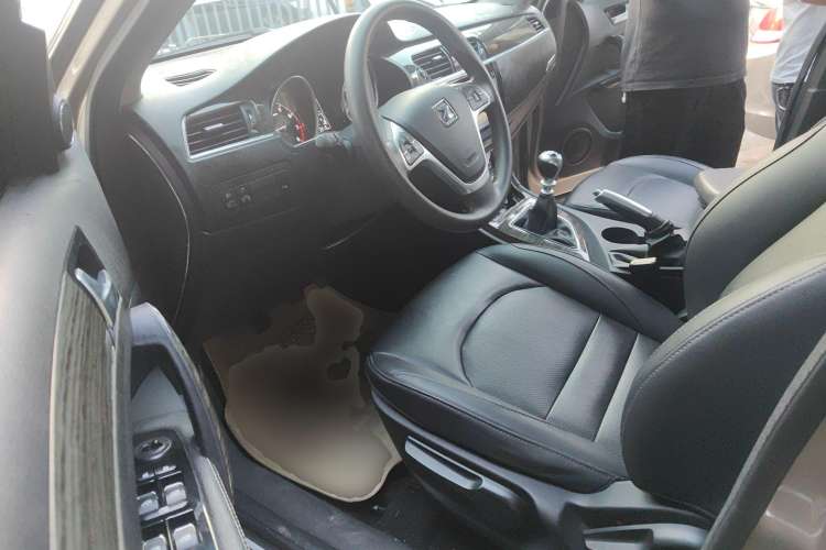 Used Zotye T600 2016 1.5T Manual Luxury Model Driver Seat