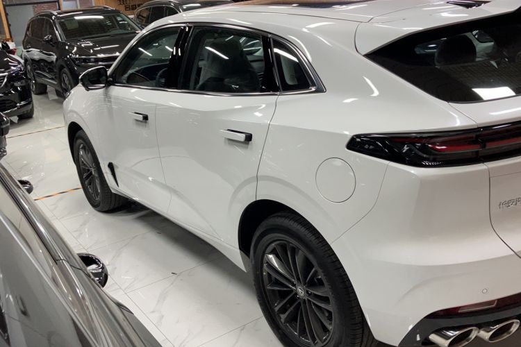 Used Changan UNI-K 2023 2.0T Two-Wheel Drive YueShang Trim