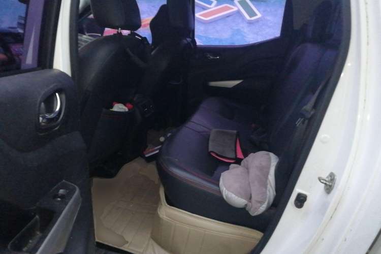 Used Nissan Navara 2017 2.5L Automatic 4x4 Luxury Edition QR25