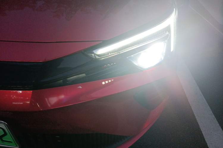 Used Rising ER6 2021 New Dynamic Edition 620km Smart Enjoyment Version