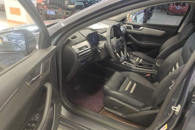 Used BYD Qin Pro 2020 Beyond Edition 1.5TI Automatic Flagship Version Driver Seat