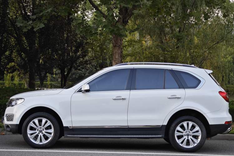 Used Haval H8 2017 2.0T Gasoline Two-Wheel Drive Smart Edition
