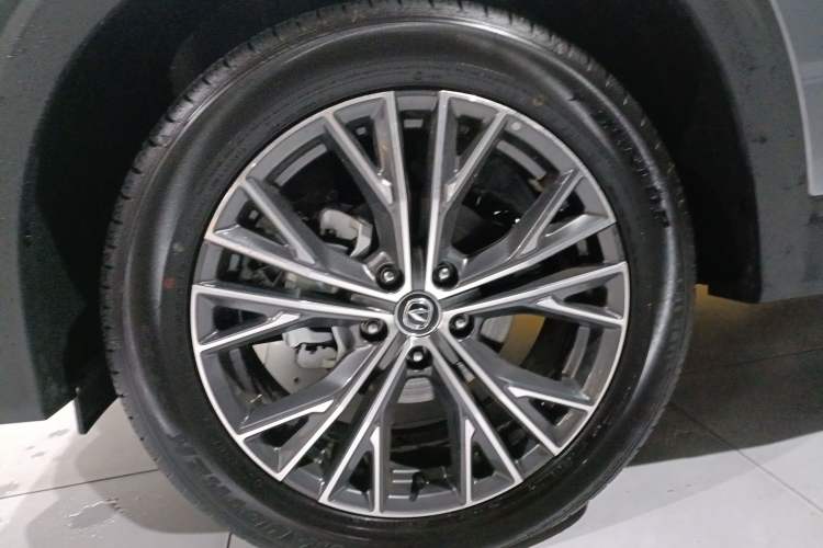 Used Changan CS85 COUPE 2023 1.5T DCT Luxury Version