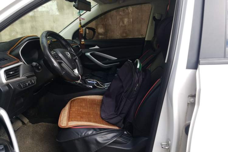 Used Baojun 530 2020 1.5T CVT Prestige Connected Version 7 Seats Left Front Seat