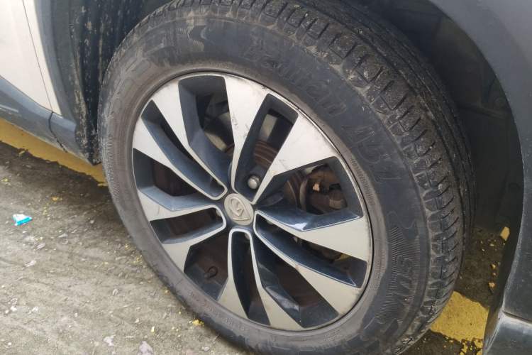 Used Baojun 530 2020 1.5T CVT Prestige Connected Version 7 Seats Right Front Wheel Hub