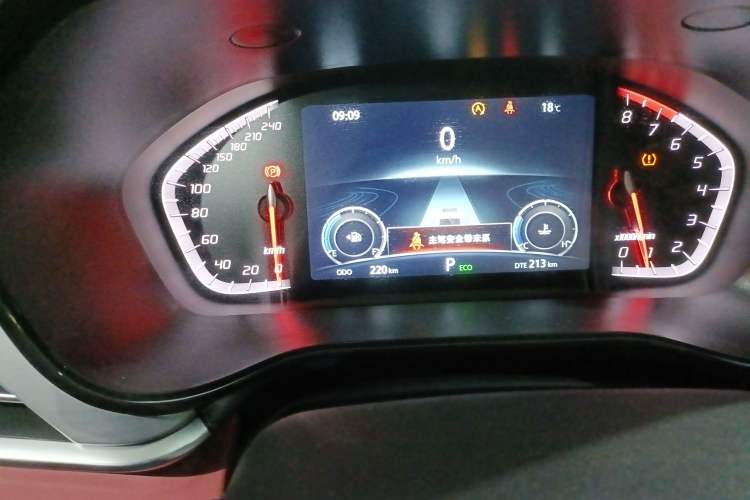 Used Changan CS85 COUPE 2023 1.5T DCT Luxury Version