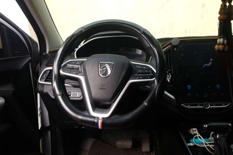 Used Baojun 530 2020 1.5T CVT Prestige Connected Version 7 Seats Steering Wheel