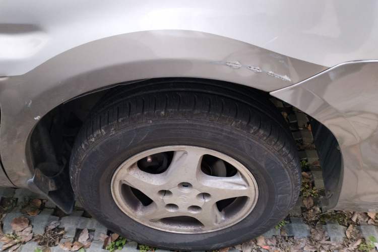 Used FORTHING Lingzhi 2012 M5 Q3 2.0L 7-Seater Long-Wheelbase Comfort Edition
