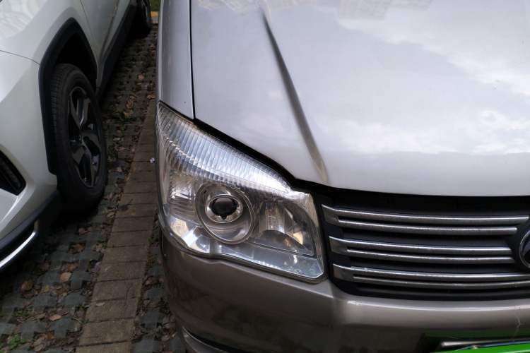 Used FORTHING Lingzhi 2012 M5 Q3 2.0L 7-Seater Long-Wheelbase Comfort Edition
