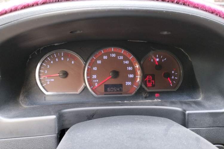 Used FORTHING Lingzhi 2012 M5 Q3 2.0L 7-Seater Long-Wheelbase Comfort Edition
