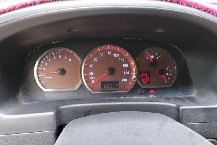 Used FORTHING Lingzhi 2012 M5 Q3 2.0L 7-Seater Long-Wheelbase Comfort Edition
