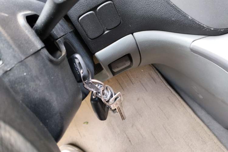 Used FORTHING Lingzhi 2012 M5 Q3 2.0L 7-Seater Long-Wheelbase Comfort Edition
