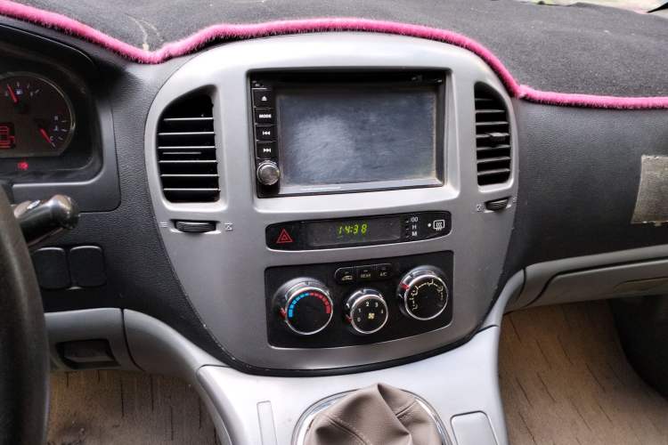 Used FORTHING Lingzhi 2012 M5 Q3 2.0L 7-Seater Long-Wheelbase Comfort Edition
