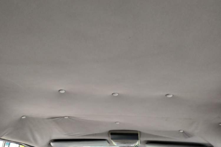 Used FORTHING Lingzhi 2012 M5 Q3 2.0L 7-Seater Long-Wheelbase Comfort Edition
