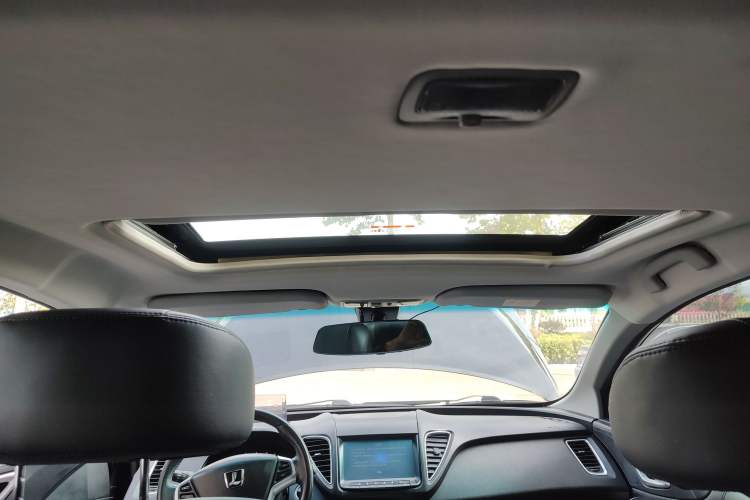 Used Luxgen 5 2013 1.8T Automatic Prestige Model
