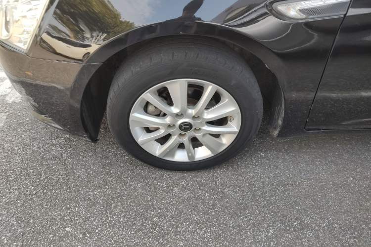 Used Luxgen 5 2013 1.8T Automatic Prestige Model
