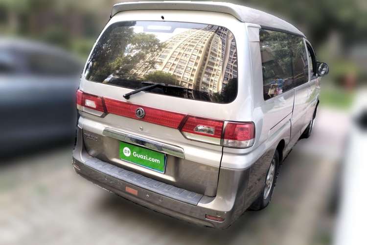 Used FORTHING Lingzhi 2012 M5 Q3 2.0L 7-Seater Long-Wheelbase Comfort Edition
