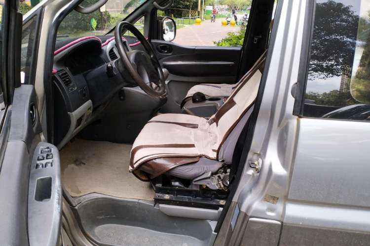 Used FORTHING Lingzhi 2012 M5 Q3 2.0L 7-Seater Long-Wheelbase Comfort Edition
