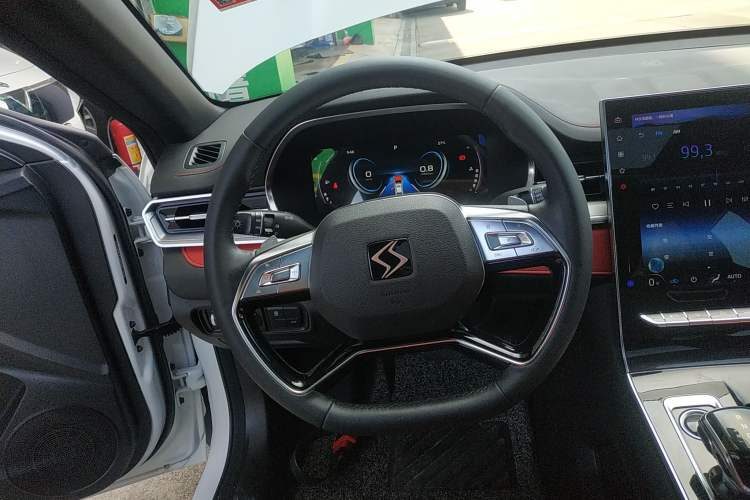 Used SOL Yao 2021 1.5 TGDI DCT Lightning RACE Edition
