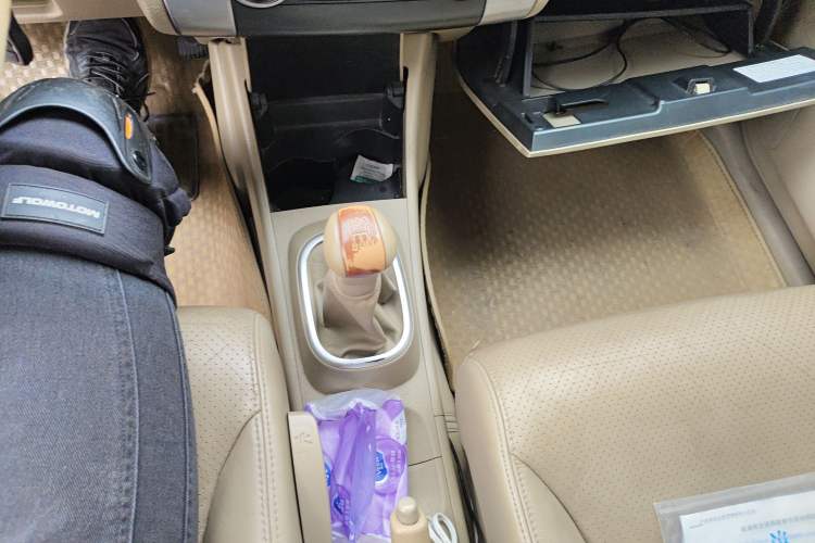 Used Nissan Tiida Sedan 2008 1.6L Manual Smart Version Gear Lever