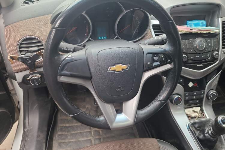 Used Chevrolet Cruze 2013 Hatchback 1.6L Manual Luxury Model
