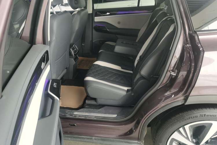 Used Volkswagen ID.6 CROZZ 2022 Long-Range PRO Edition