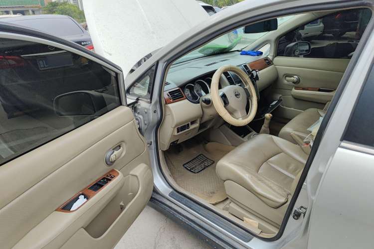 Used Nissan Tiida Sedan 2008 1.6L Manual Smart Version Driver Seat