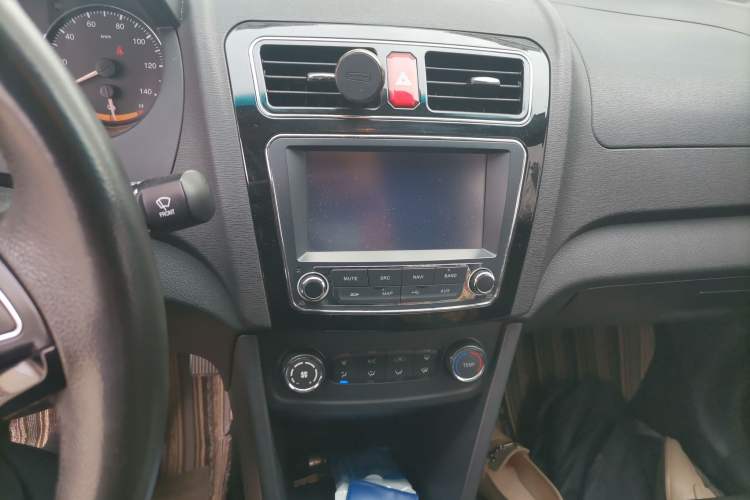 Used JAC iEV 2015 iEV4 Luxury Model