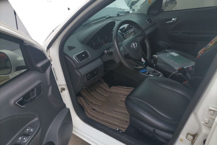 Used JAC iEV 2015 iEV4 Luxury Model