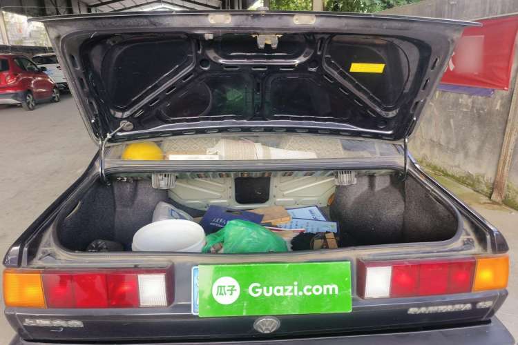 Used Volkswagen Santana Classic 2007 1.8L Jingchang Model Trunk