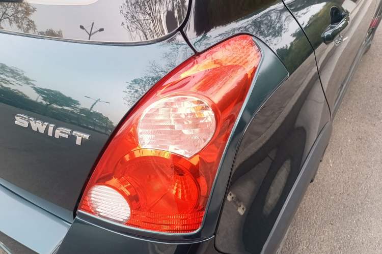 Used Suzuki Swift 2016 1.5L Automatic Fashionable Coolplay Edition
